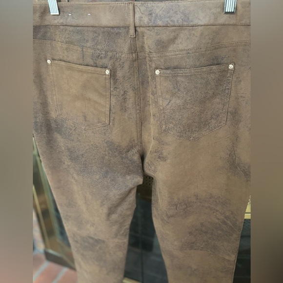 CHICOS FAUX SUEDE LEATHER BROWN COWBOY HIGH RISE SLIM LEG BOYFRIEND PANTS SZ 14P - Picture 4 of 13